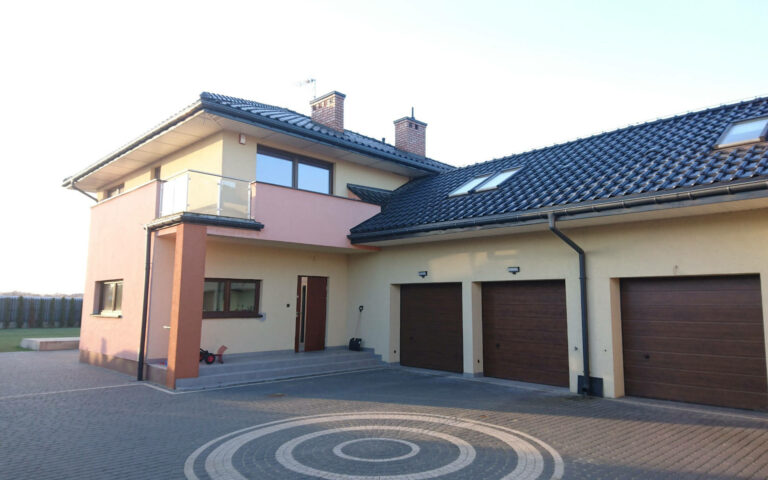 Domy przy&nbsp;Powiślańskiej w&nbsp;Bielawie pod&nbsp;Warszawą